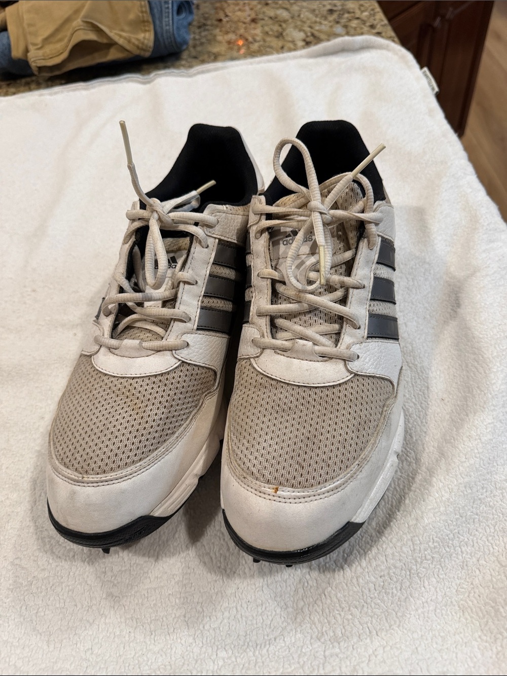 adidas Men’s Tan and Black golf shoes-size 12